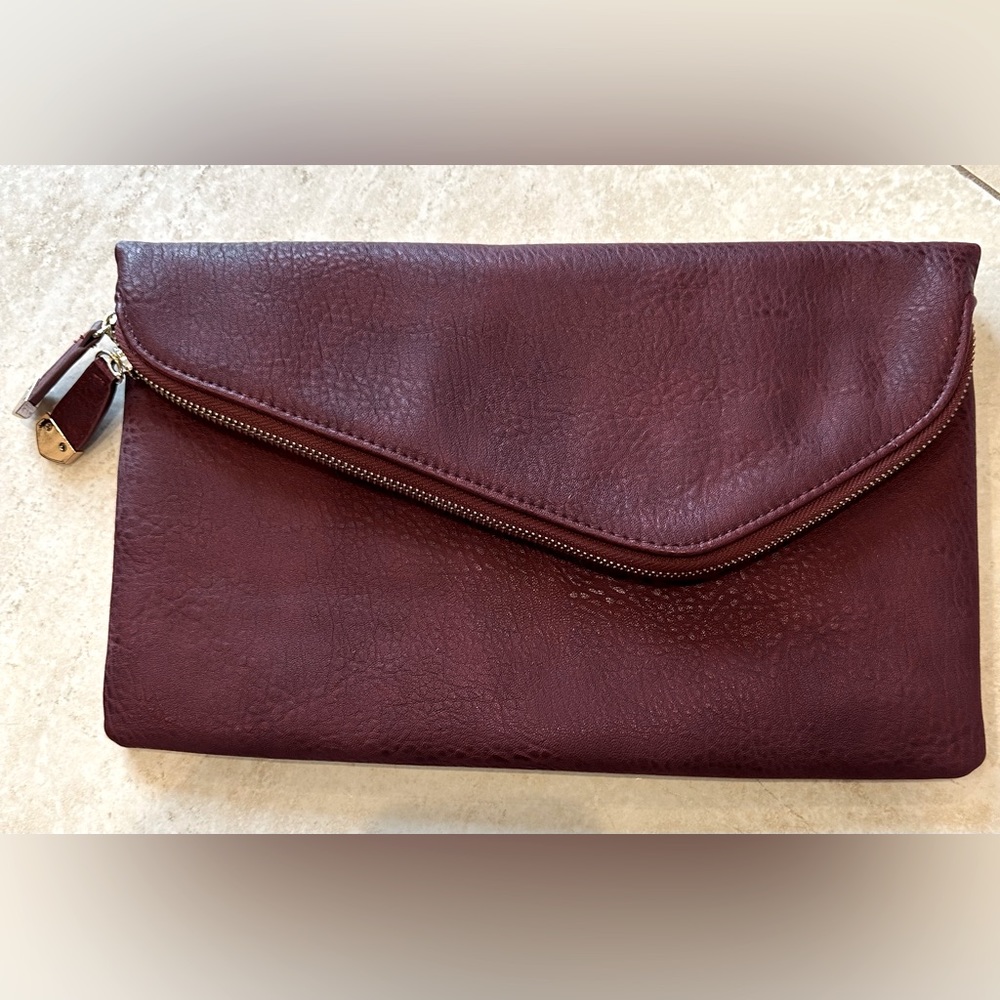 Women’s clutch/shoulder purple bag